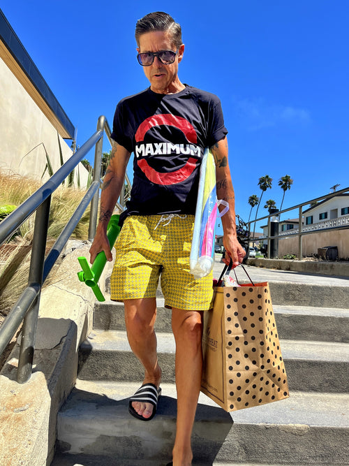 MAXIMUM Underground T in Black